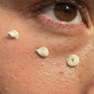 Neroli Bigarade Cornflower Eye Cream Redigert 2 .jpg