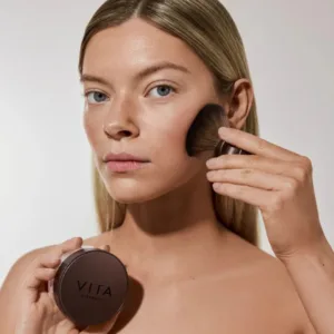 Trystal Minerals Kabuki Brush Redigert 4 .jpg